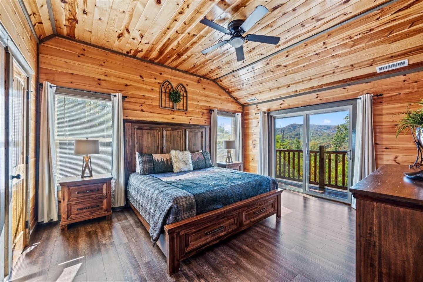Indoor Pool, Volleyball Beach, Mountain View, Luxury Gatlinburg Kültér fotó
