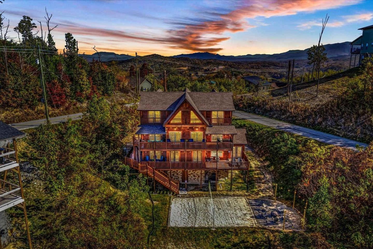 Indoor Pool, Volleyball Beach, Mountain View, Luxury Gatlinburg Kültér fotó